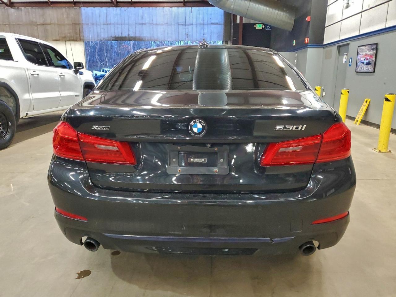 2019 BMW 530 Xi - Image 6