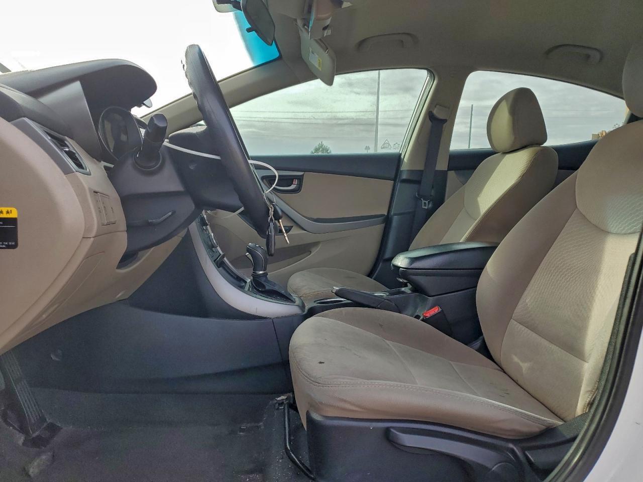 2014 Hyundai Elantra Se - Фото 7