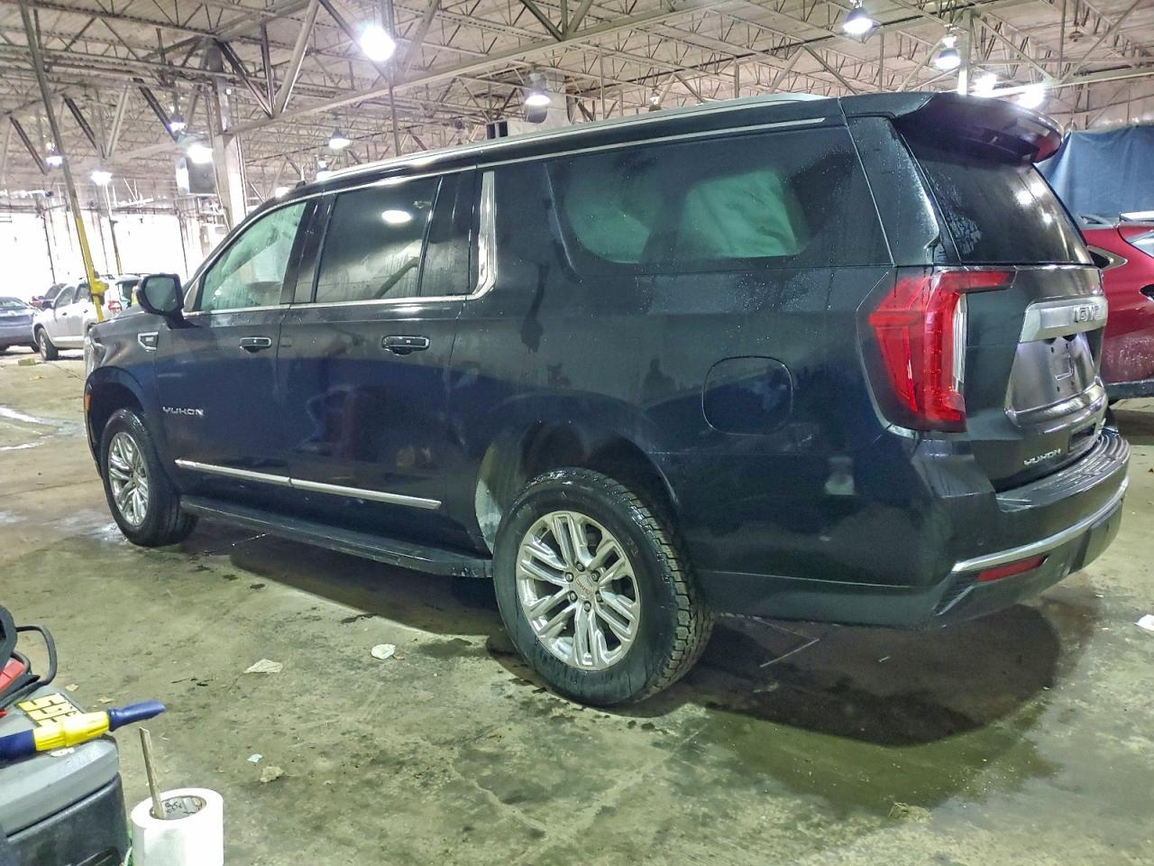 2022 GMC Yukon Xl K1500 Slt - Image 2