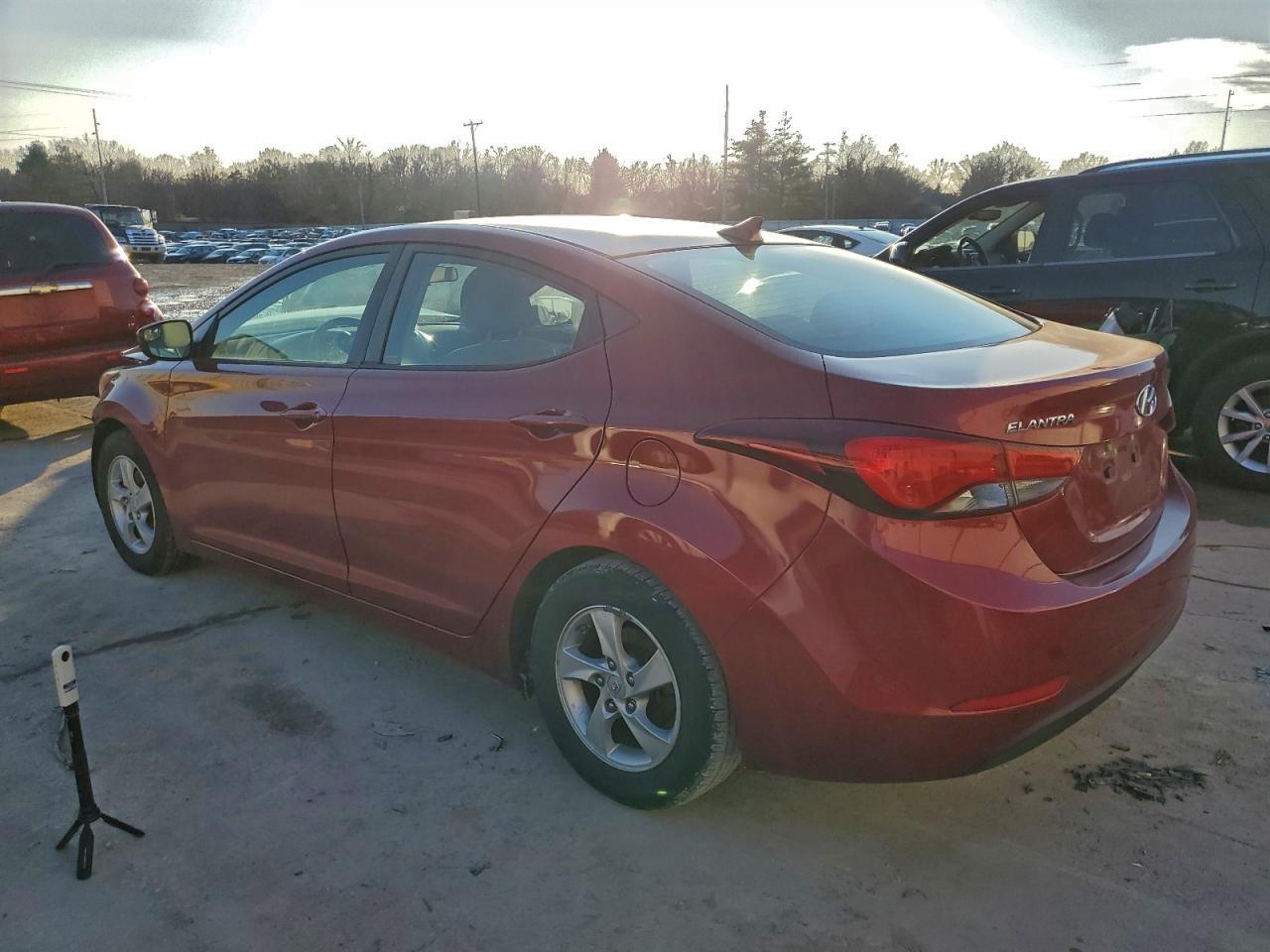 2015 Hyundai Elantra Se - Image 2