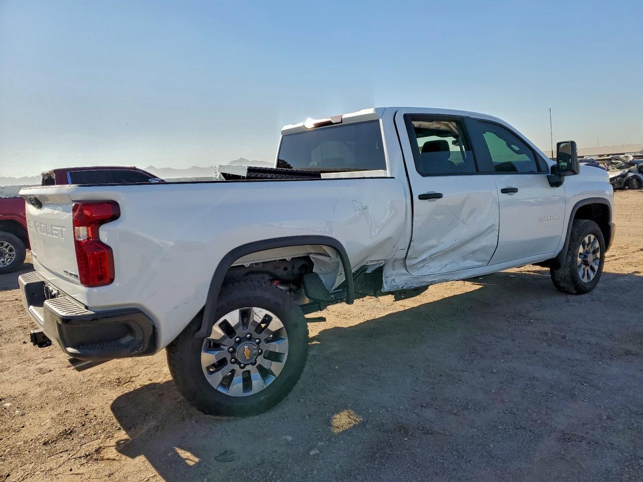2026 Chevrolet Silverado K2500 Custom - Фото 3