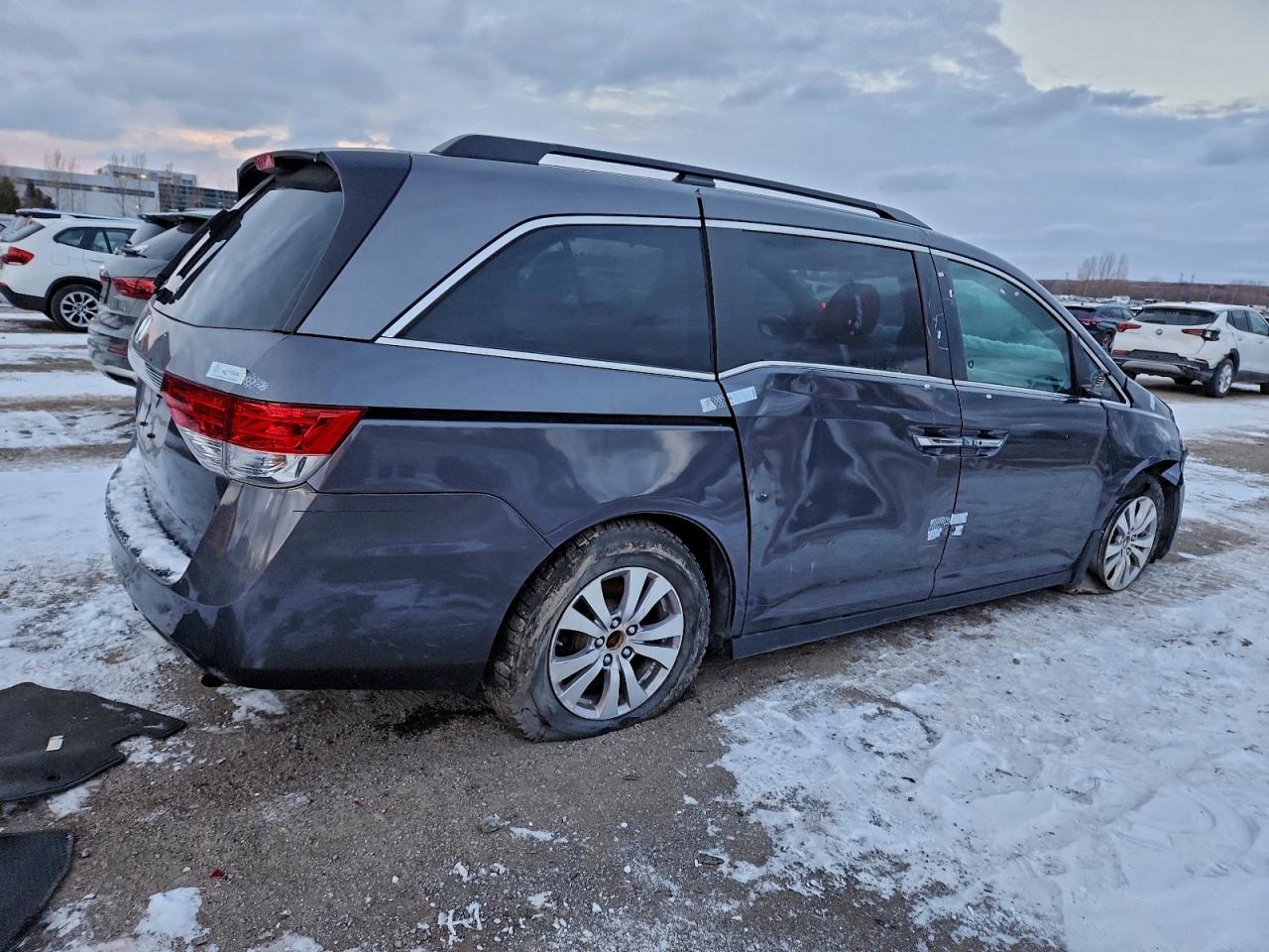 2015 Honda Odyssey Ex - Image 3
