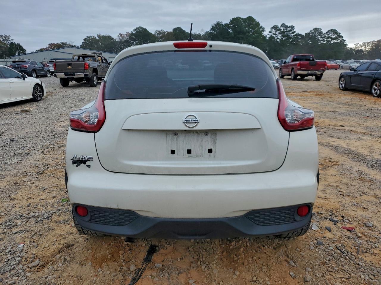 2017 Nissan Juke S - Фото 6