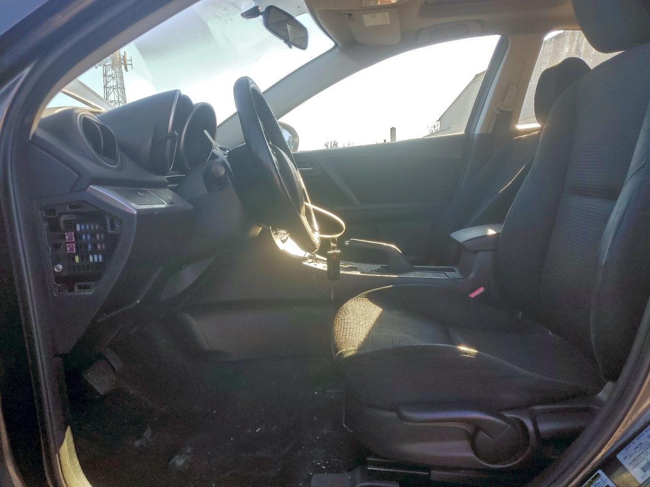 2012 Mazda 3 I - Image 7