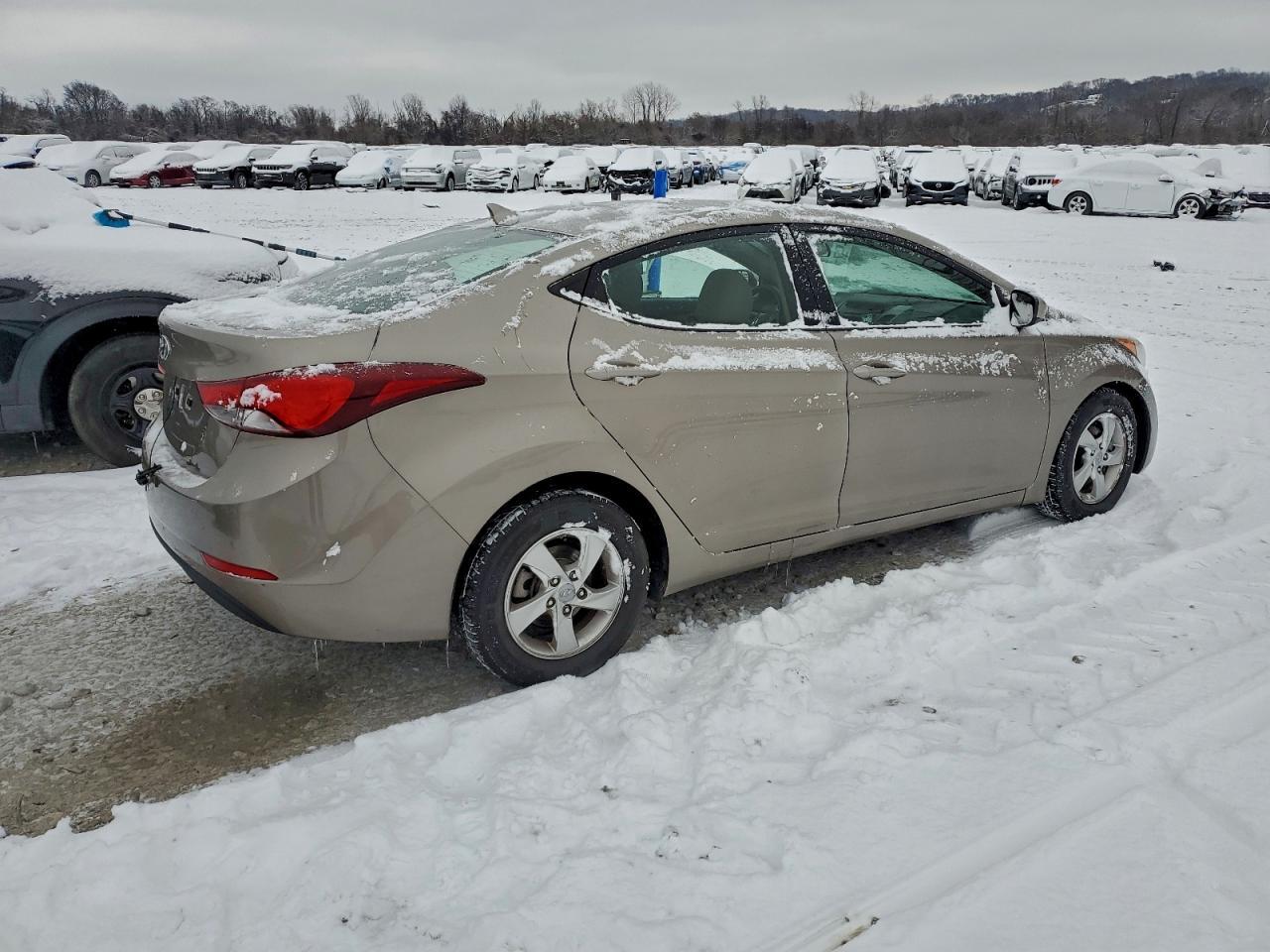 2015 Hyundai Elantra - Image 3