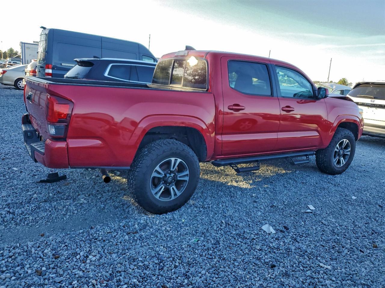 2021 Toyota Tacoma - Фото 3