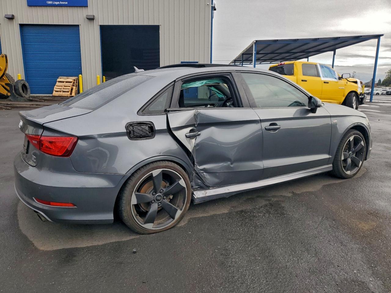 2016 Audi A3 Premium - Image 3