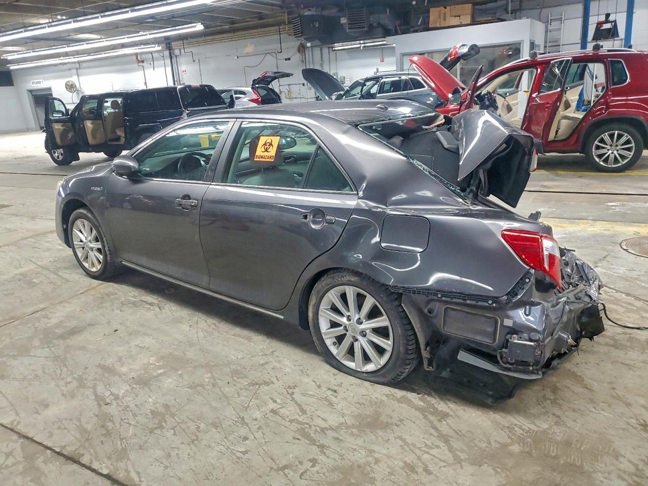 2014 Toyota Camry Hybrid - Фото 2