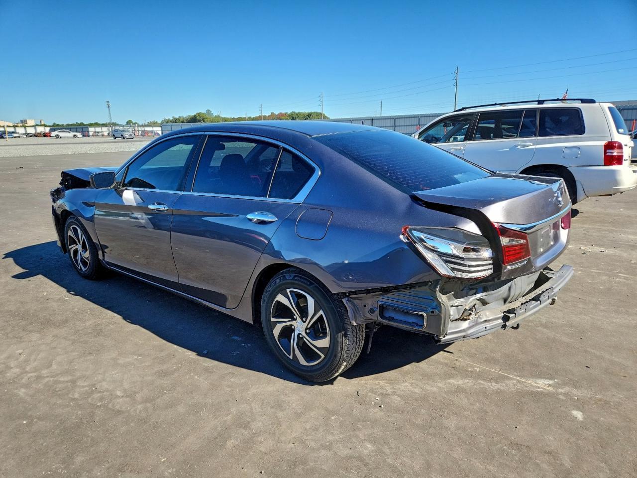 2017 Honda Accord Lx - Фото 2
