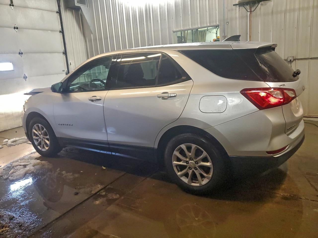 2018 Chevrolet Equinox Ls - Image 2