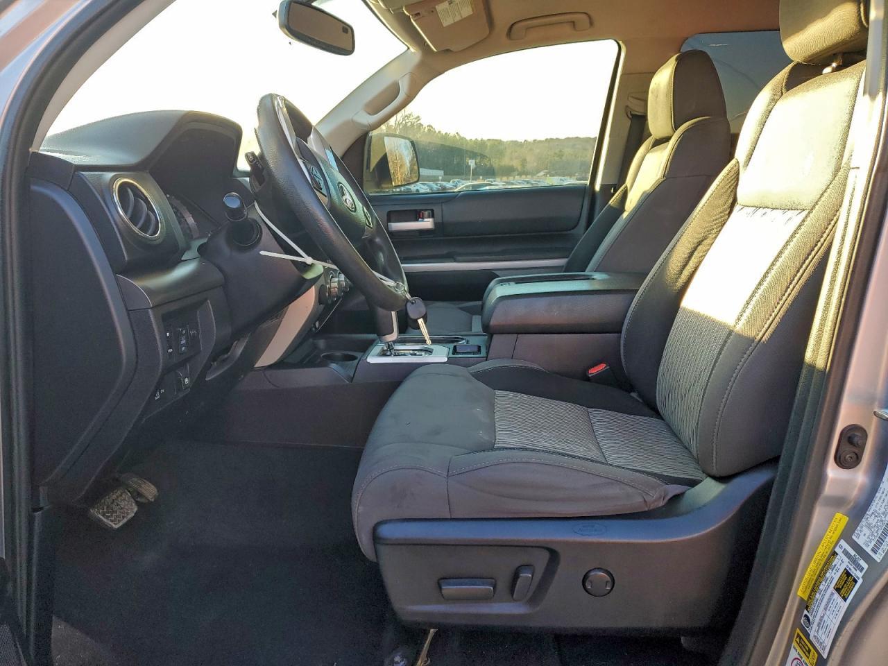 2016 Toyota Tundra Crewmax Sr5 - Image 7