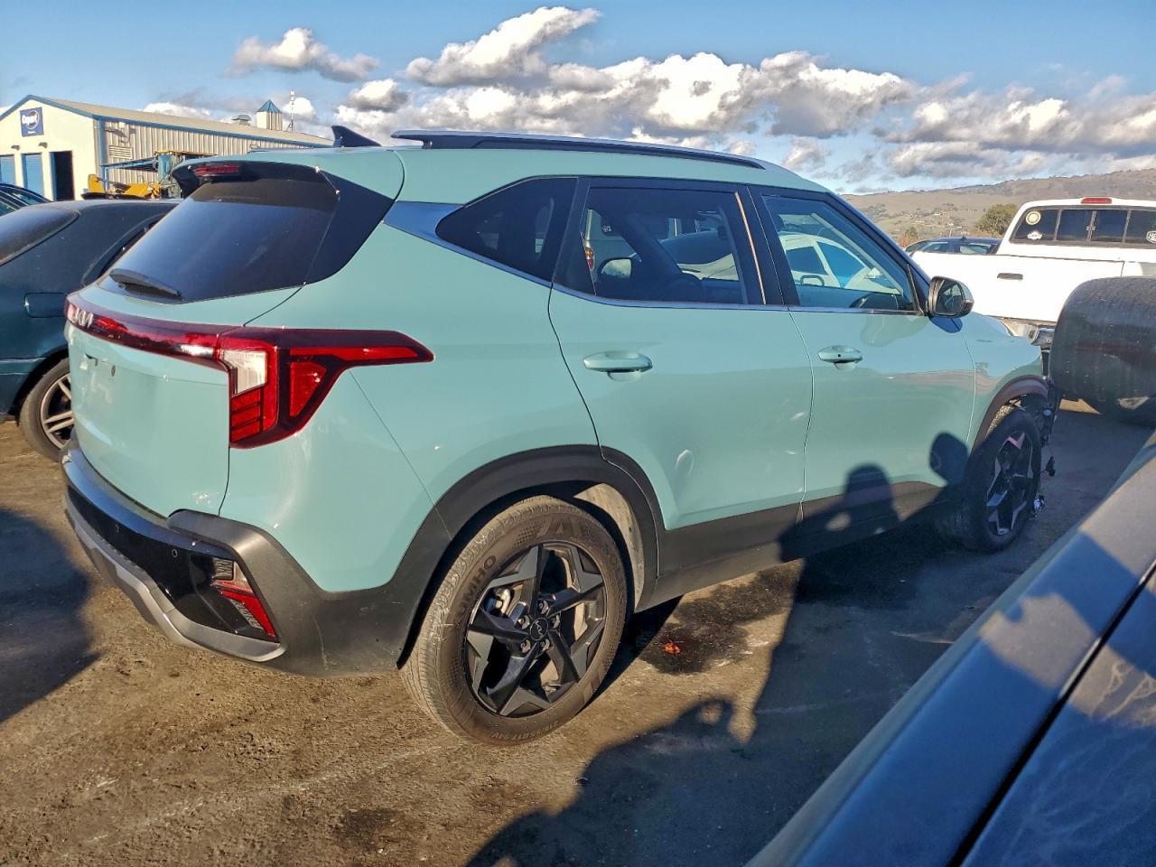 2025 Kia Seltos Ex - Image 3