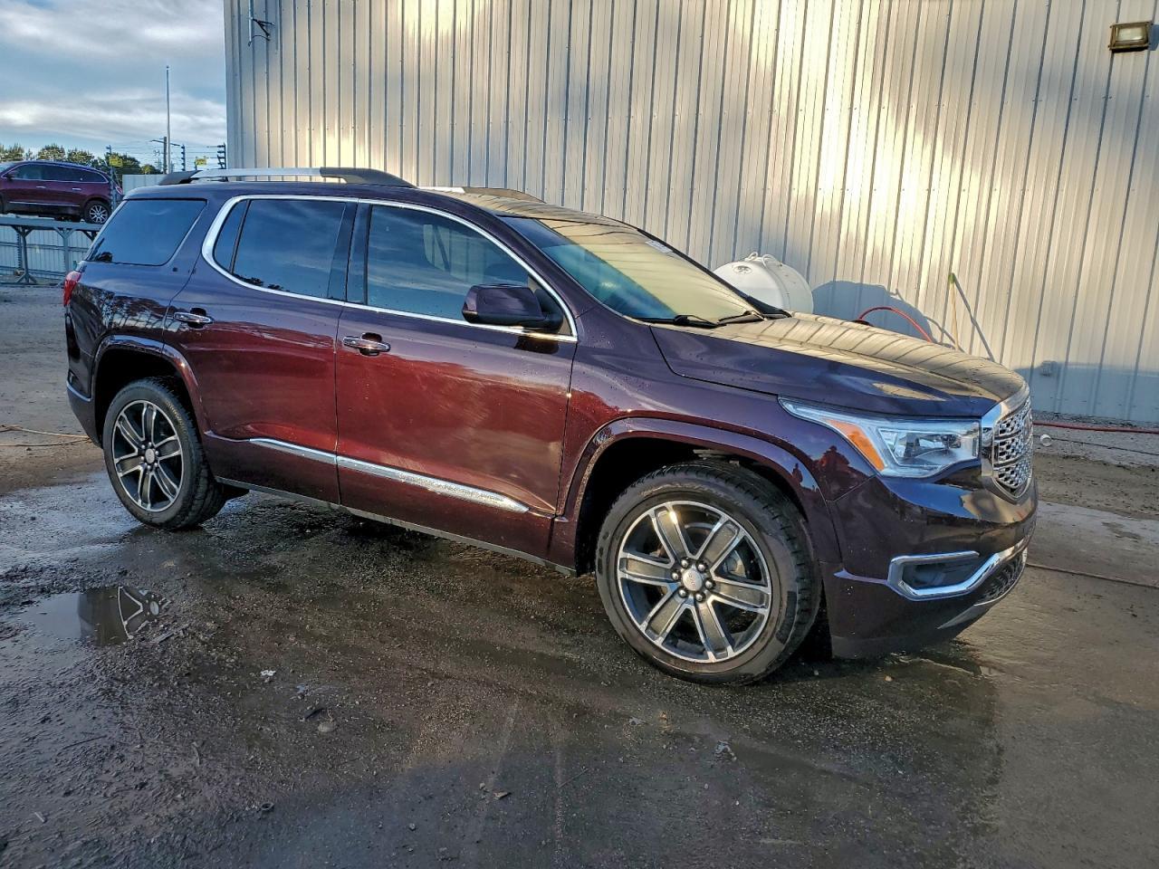 2017 GMC Acadia Denali - Фото 4