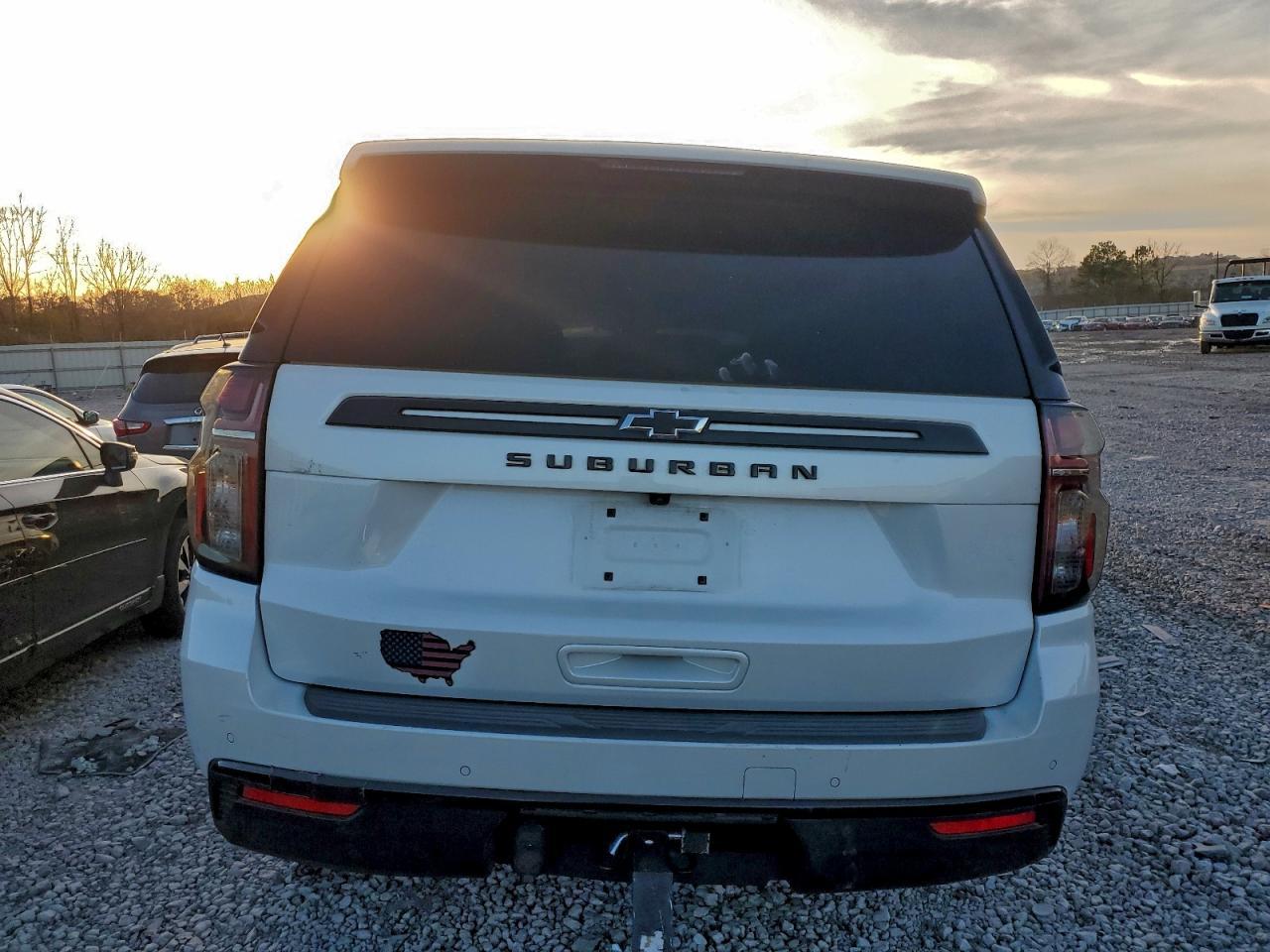 2023 Chevrolet Suburban K1500 Z71 - Image 6