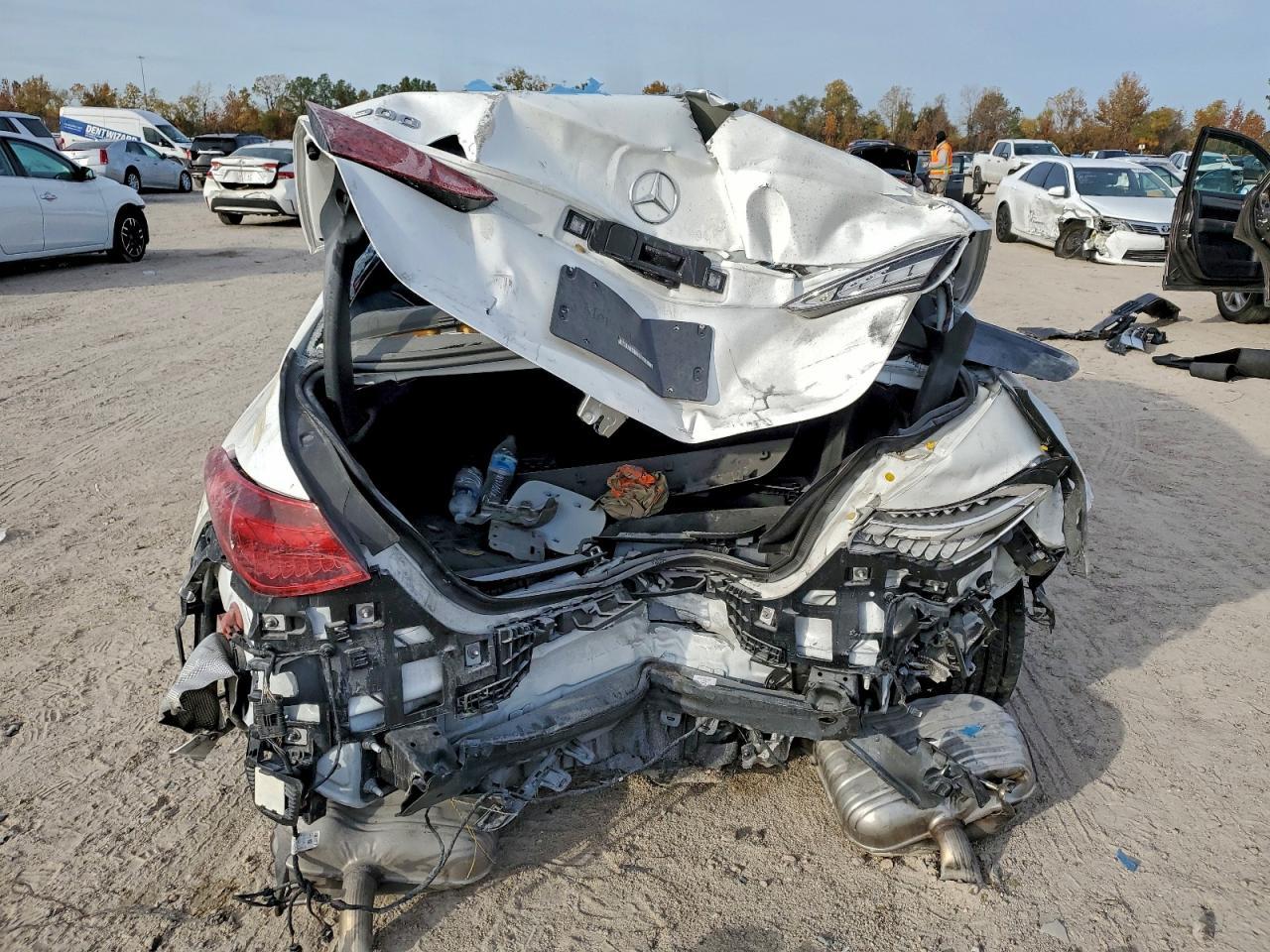 2024 Mercedes-Benz C 300 - Фото 6