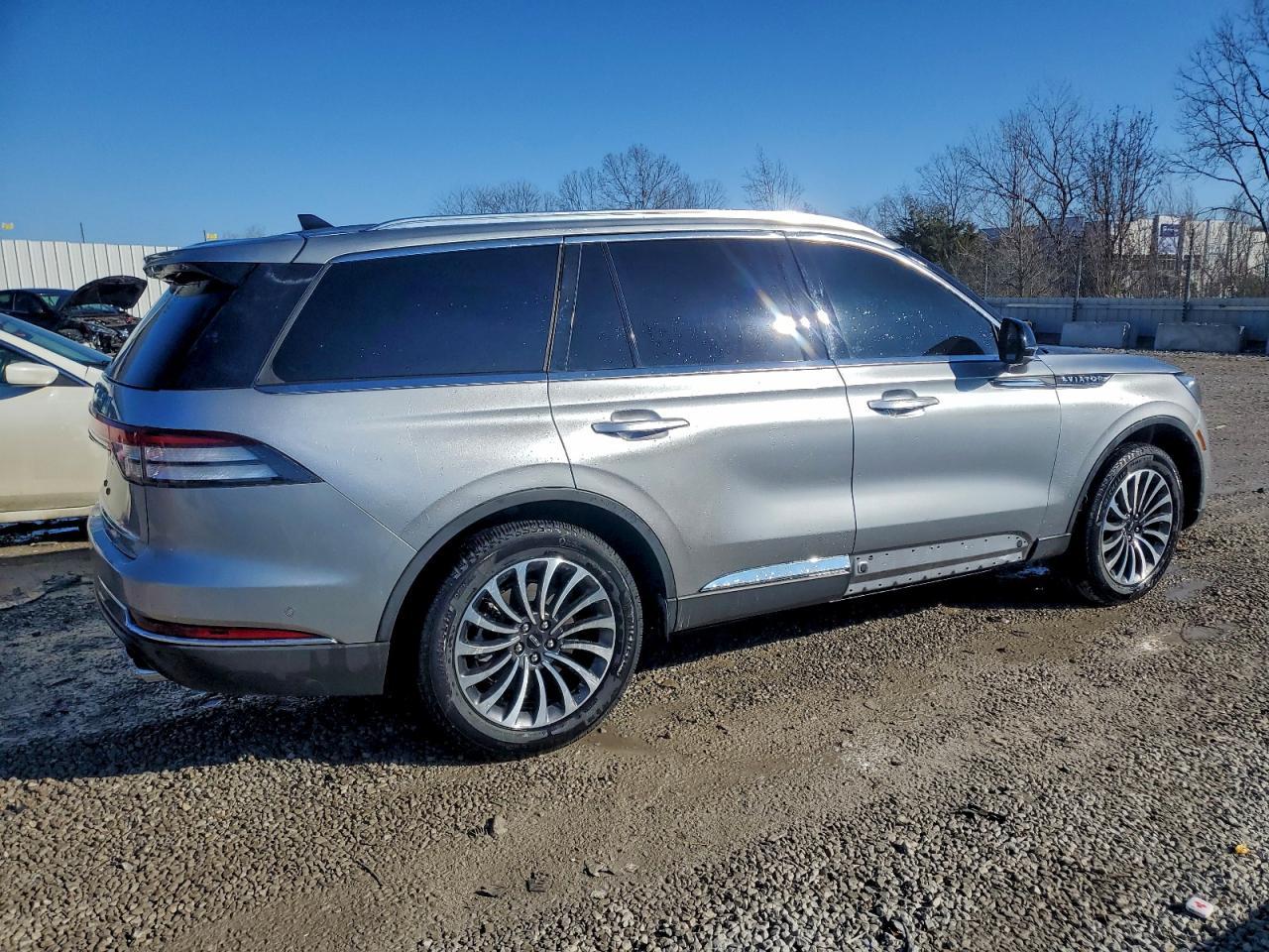 2024 Lincoln Aviator Reserve - Image 3