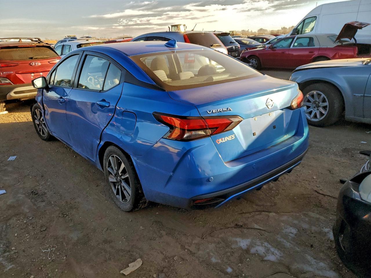 2020 Nissan Versa Sv - Фото 2