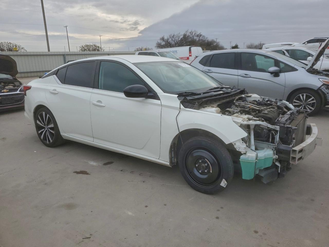 2020 Nissan Altima Sr - Image 4