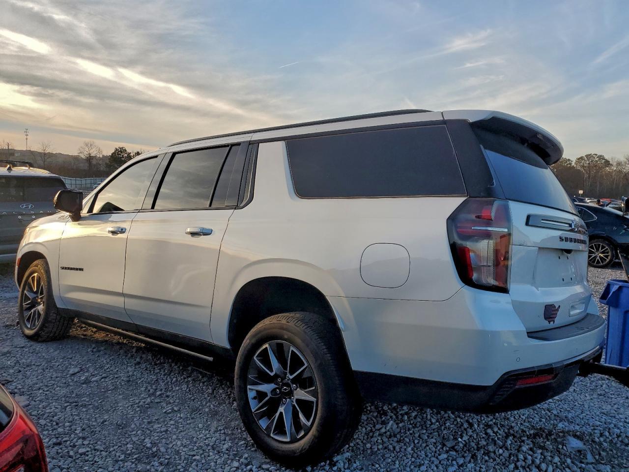 2023 Chevrolet Suburban K1500 Z71 - Image 2