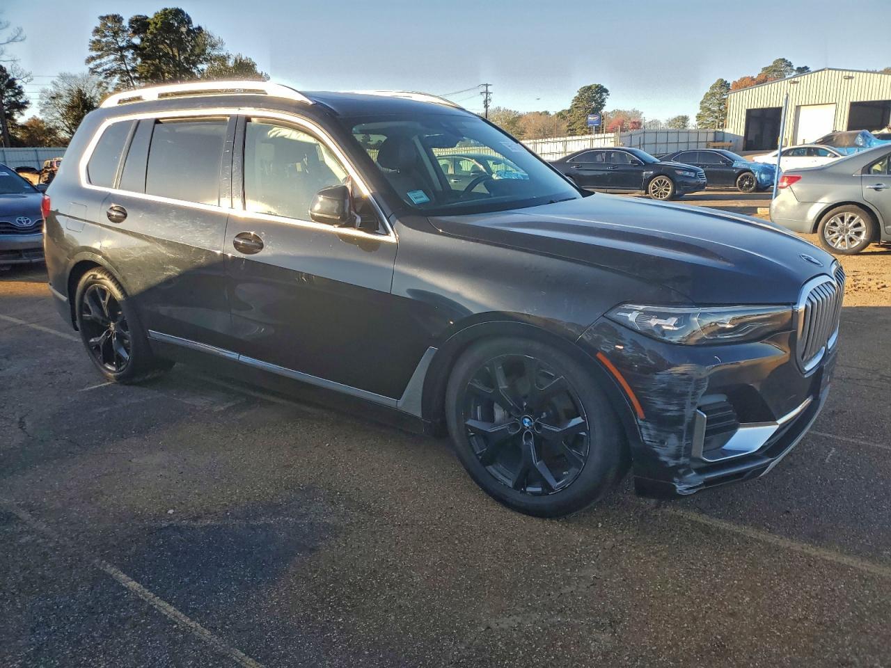 2021 BMW X7 xDrive40I - Фото 4