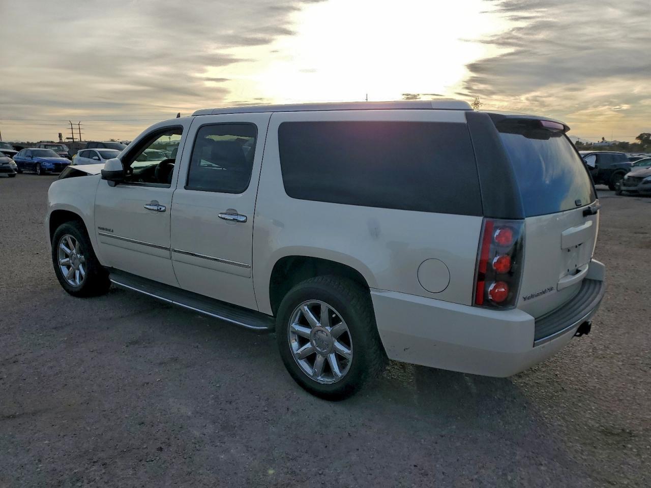 2013 GMC Yukon Xl Denali - Фото 2