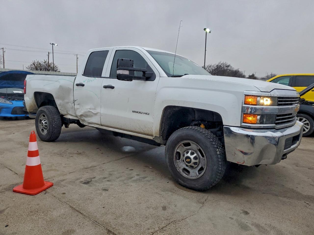 2017 Chevrolet Silverado K2500 Heavy Duty - Фото 4