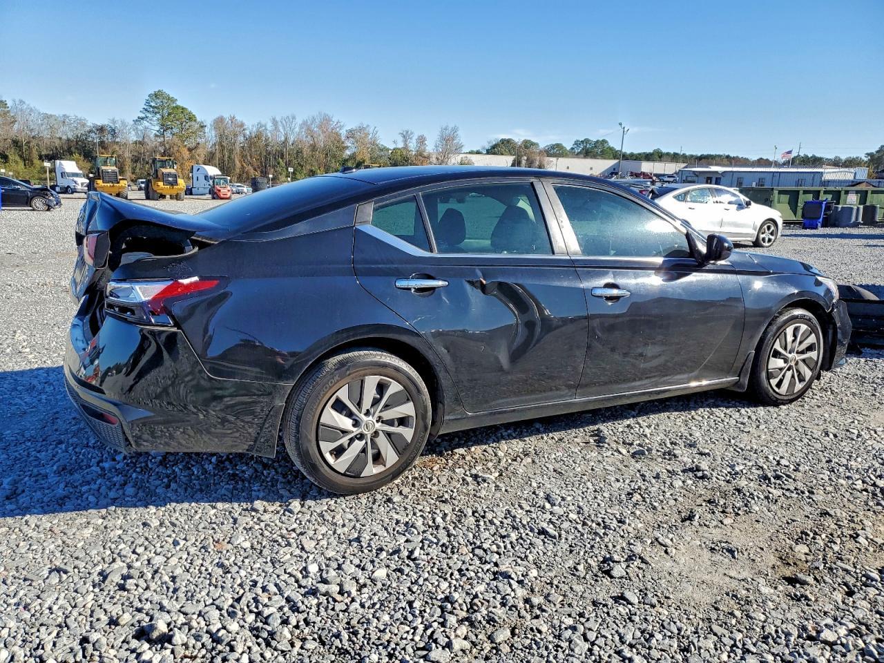 2019 Nissan Altima S - Image 3