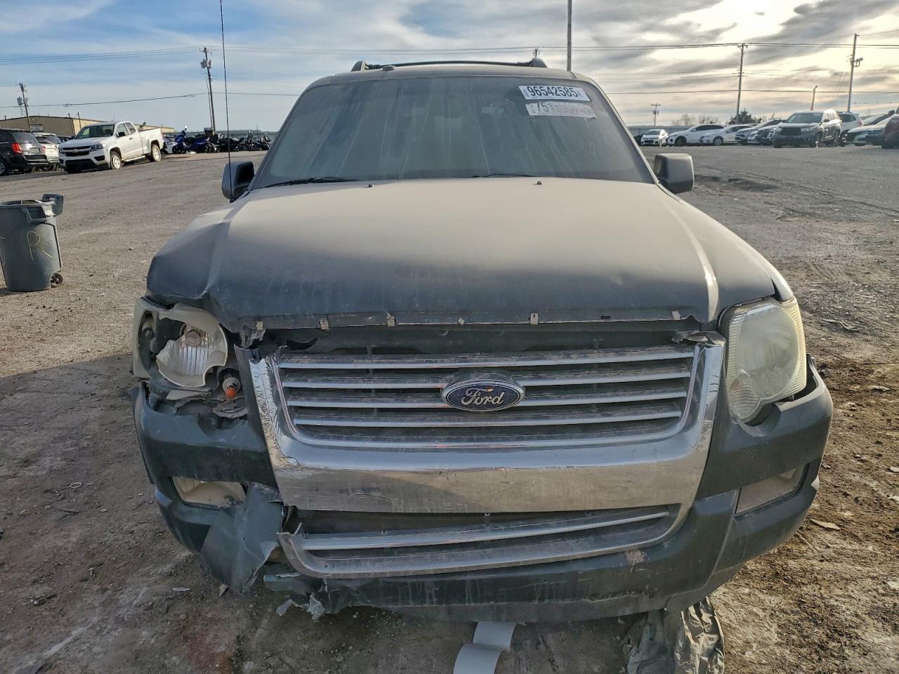 2010 Ford Explorer Xlt - Image 5
