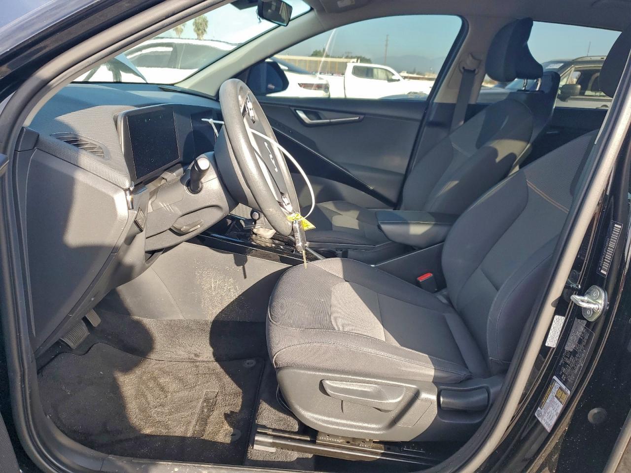 2023 Kia Niro Lx - Image 7