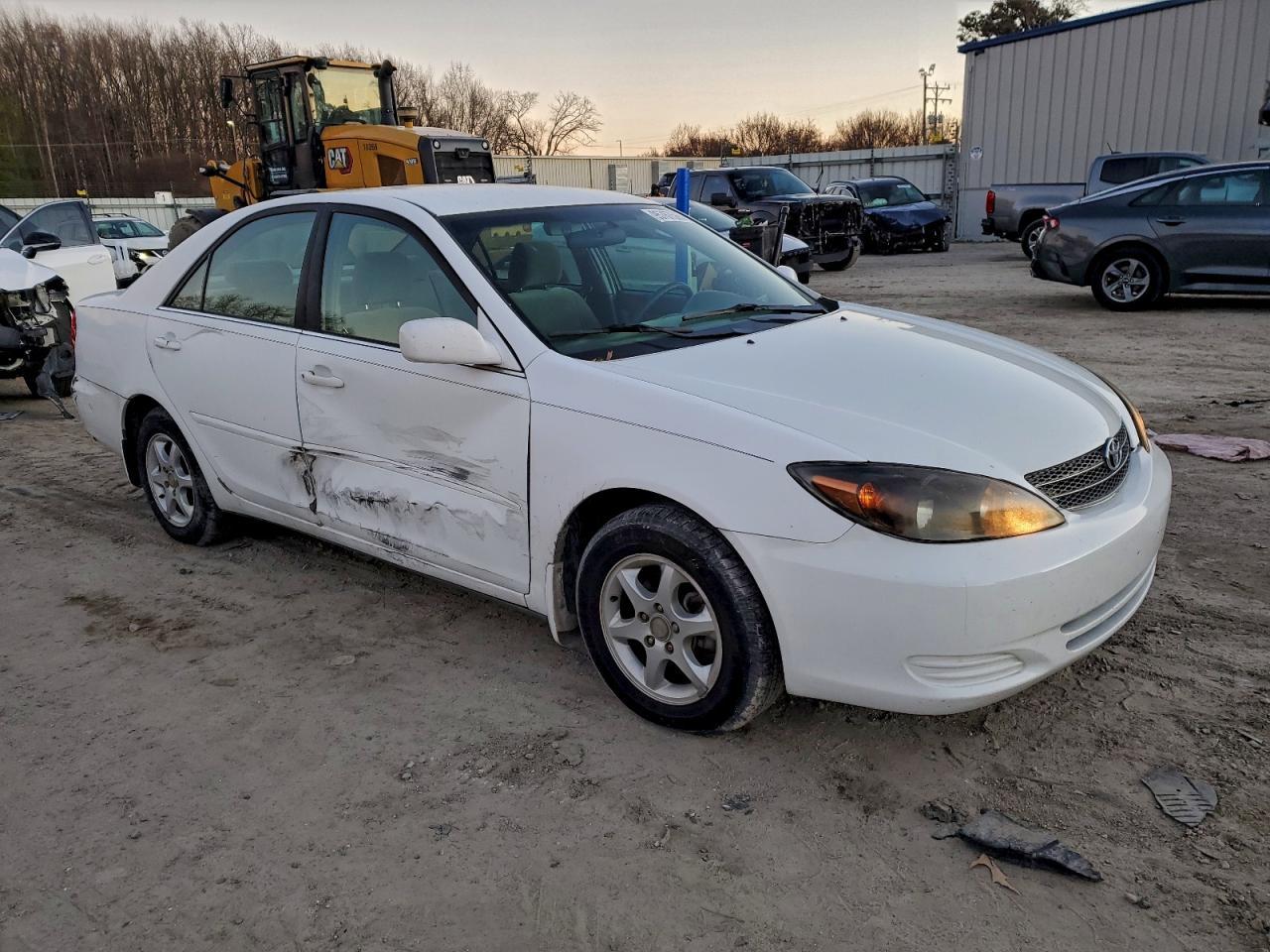 2003 Toyota Camry Le - Фото 4
