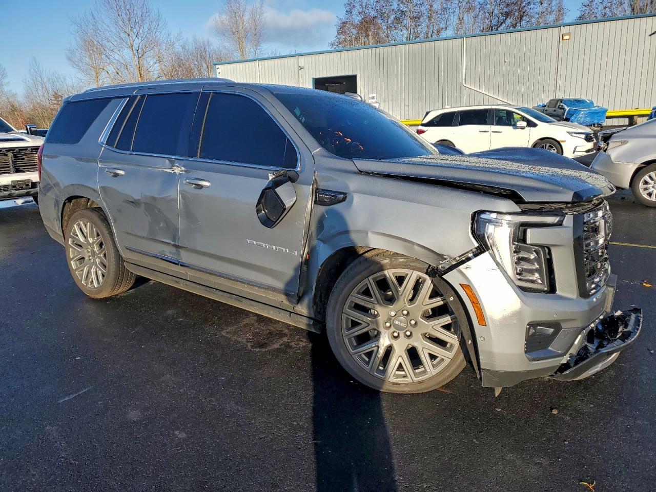 2025 GMC Yukon Denali Ultimate - Image 4