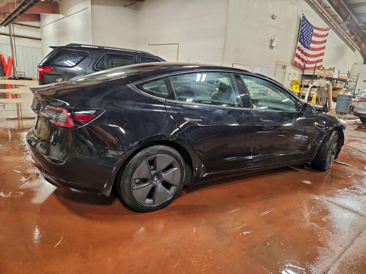 2021 Tesla Model 3 - Фото 3