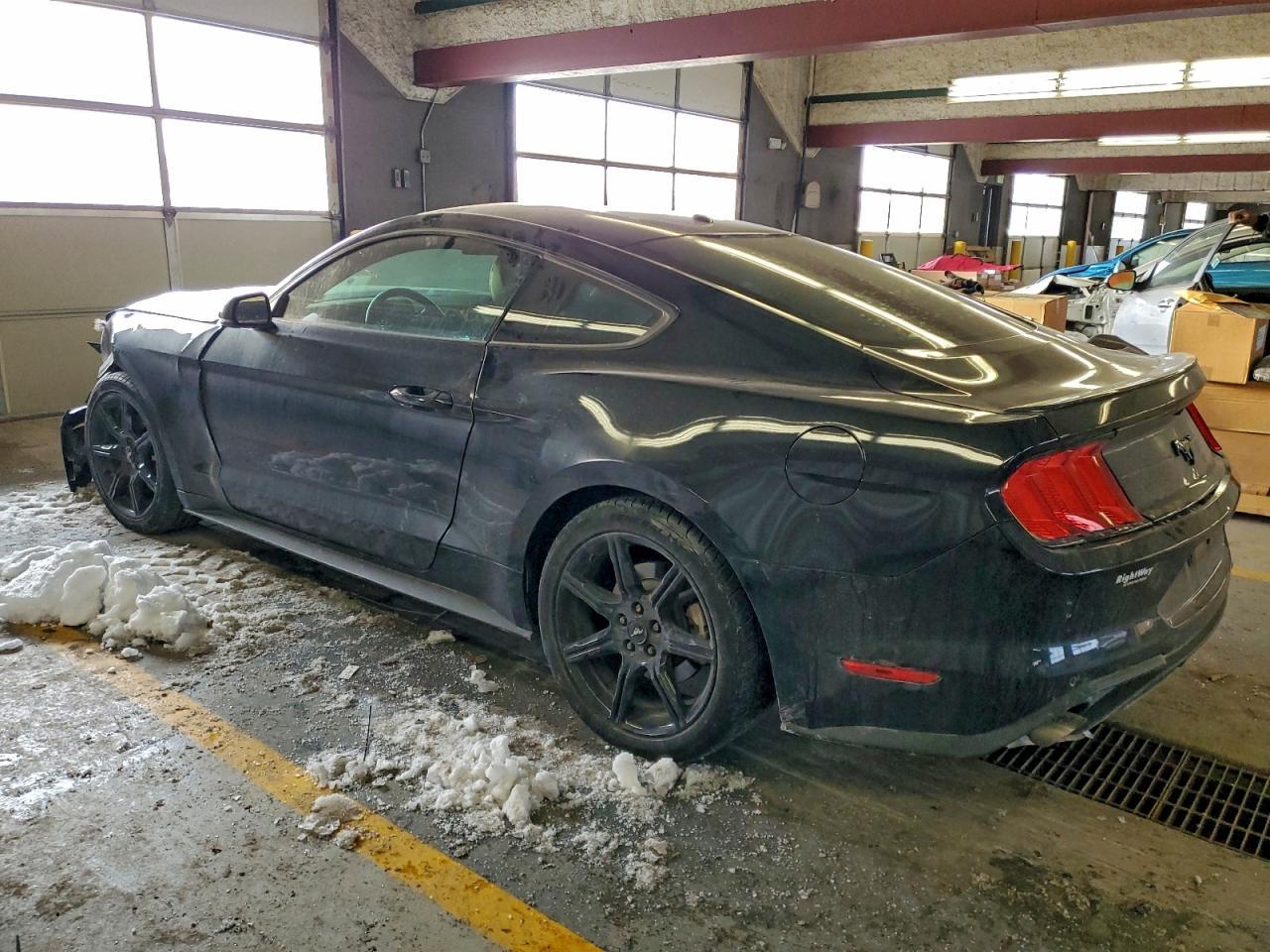 2019 Ford Mustang - Image 2