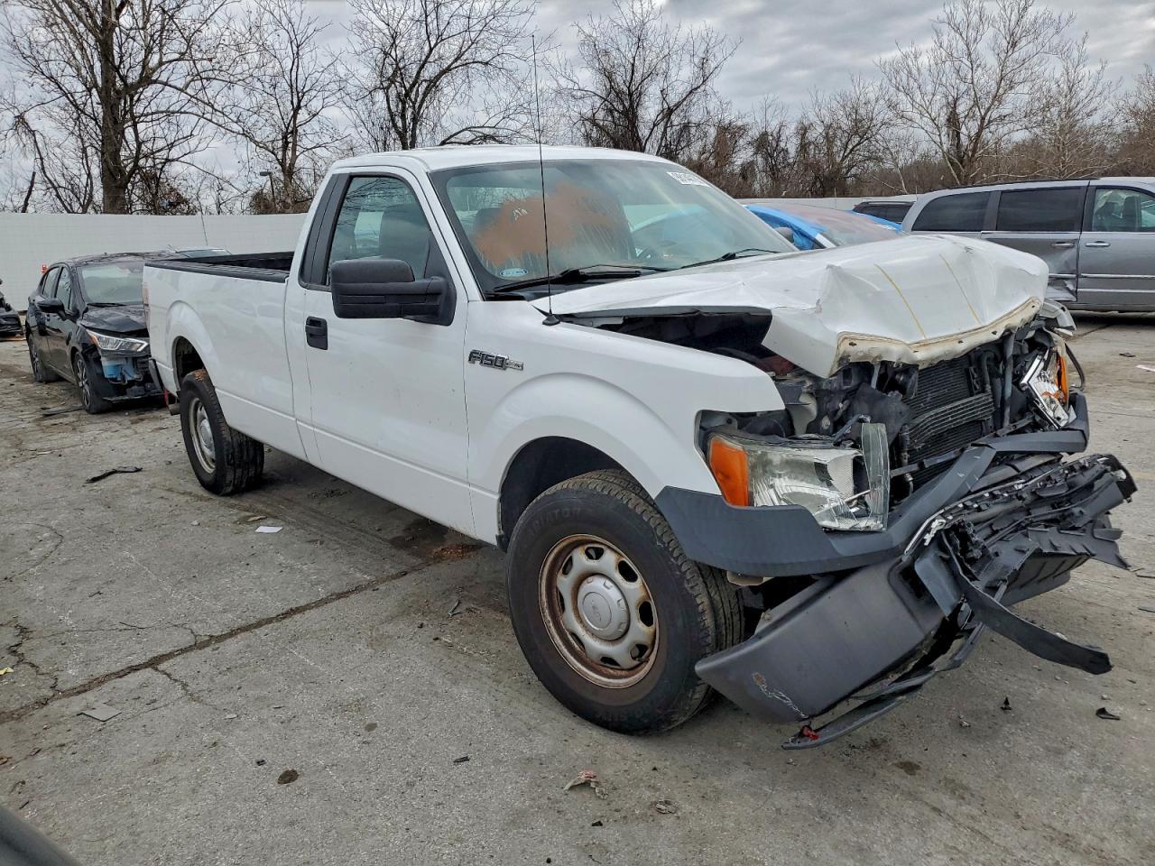 2013 Ford F150 - Фото 4