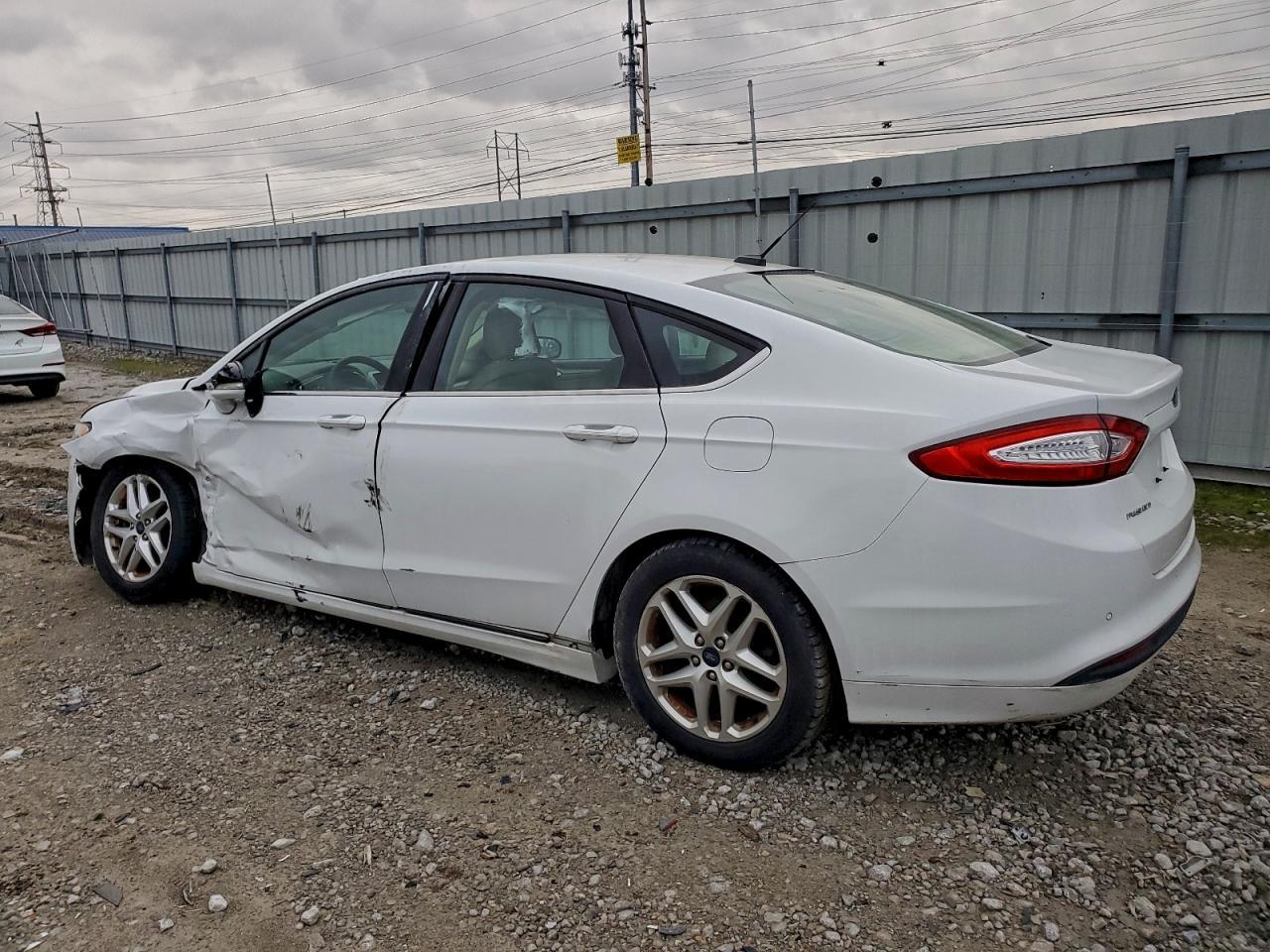 2016 Ford Fusion Se - Image 2