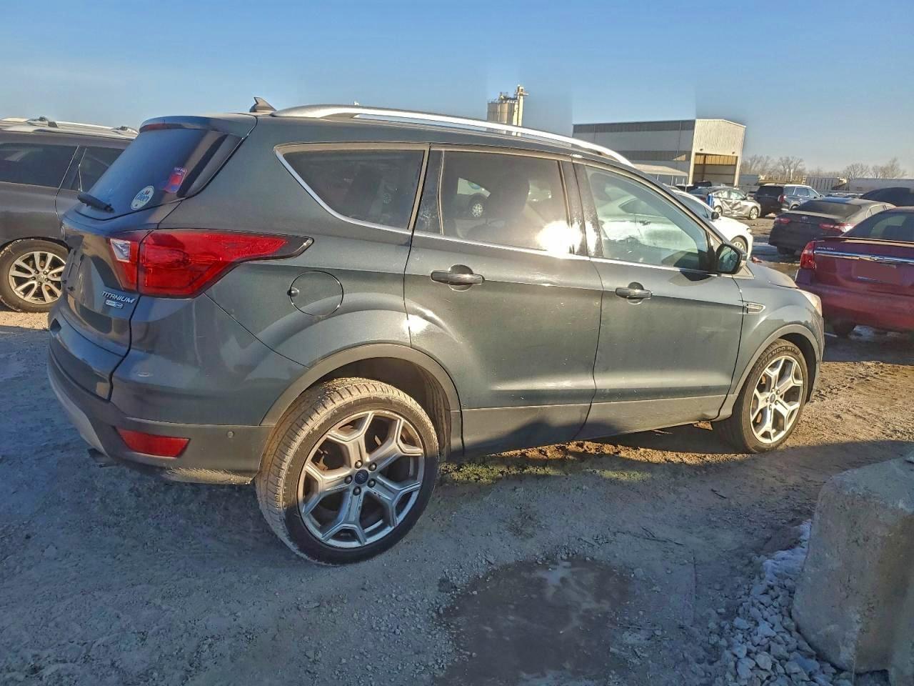 2019 Ford Escape Titanium - Фото 3