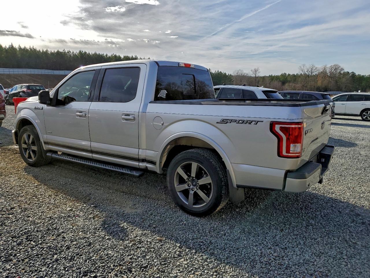 2016 Ford F150 Supercrew - Фото 2