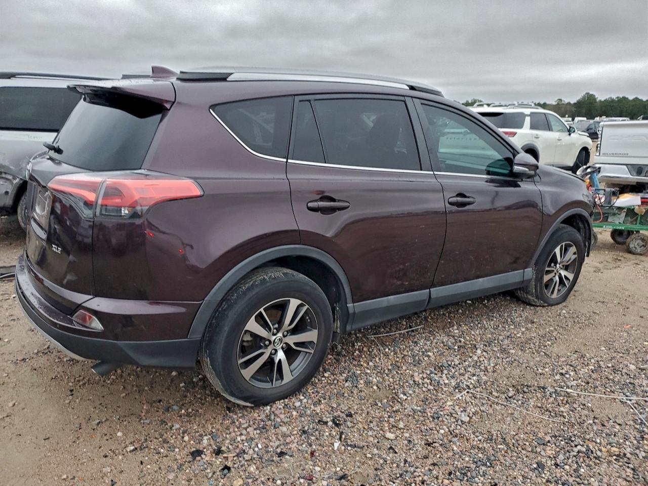 2018 Toyota Rav4 Adventure - Фото 3