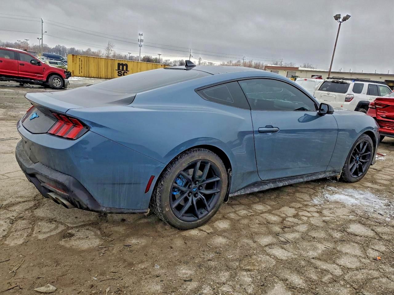 2024 Ford Mustang - Фото 3