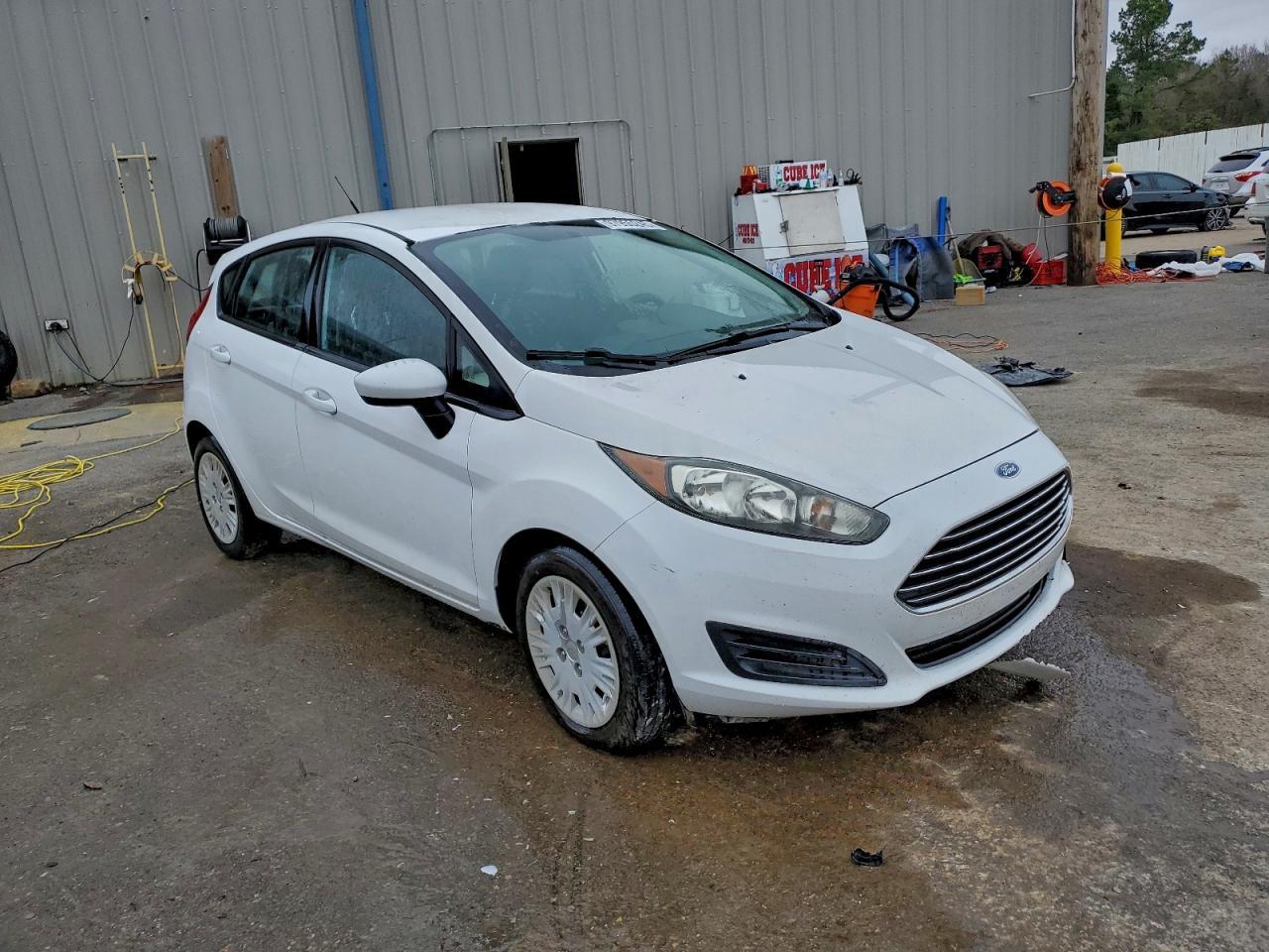 2016 Ford Fiesta S - Фото 4