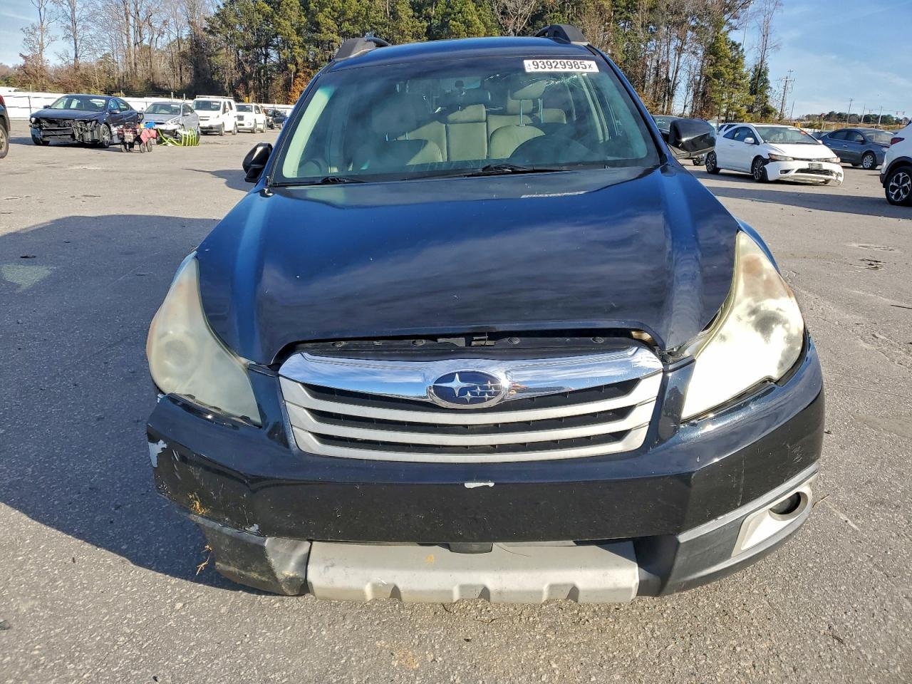 2011 Subaru Outback 3.6R Limited - Image 5