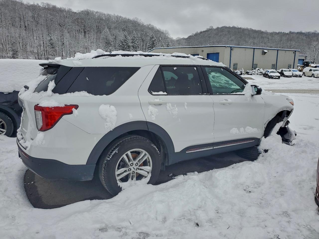 2020 Ford Explorer Xlt - Фото 3