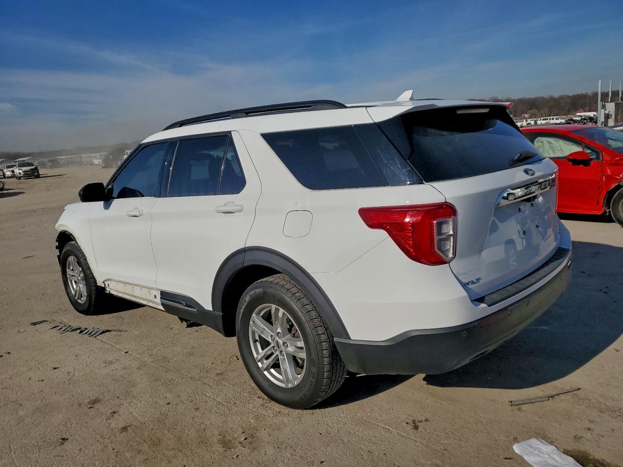 2020 Ford Explorer Xlt - Фото 2