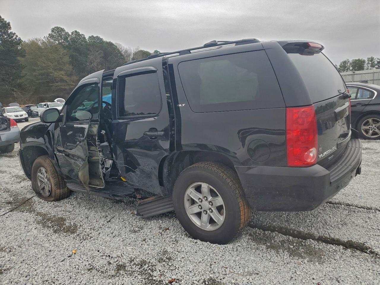 2014 GMC Yukon Slt - Image 2