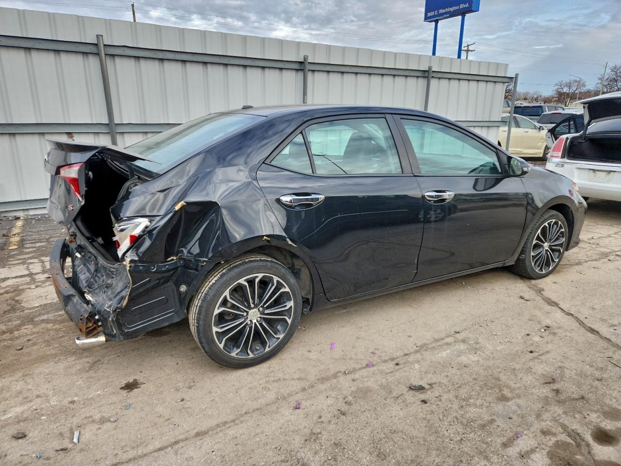 2015 Toyota Corolla L - Фото 3