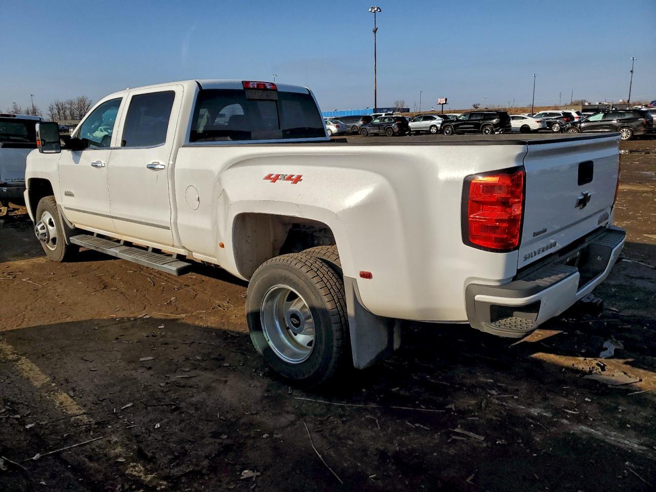 2018 Chevrolet Silverado K3500 High Country - Фото 2