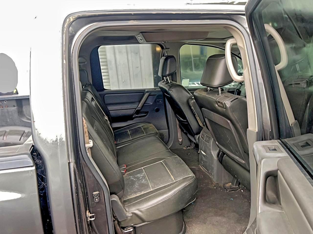 2005 Nissan Titan Xe - Image 6