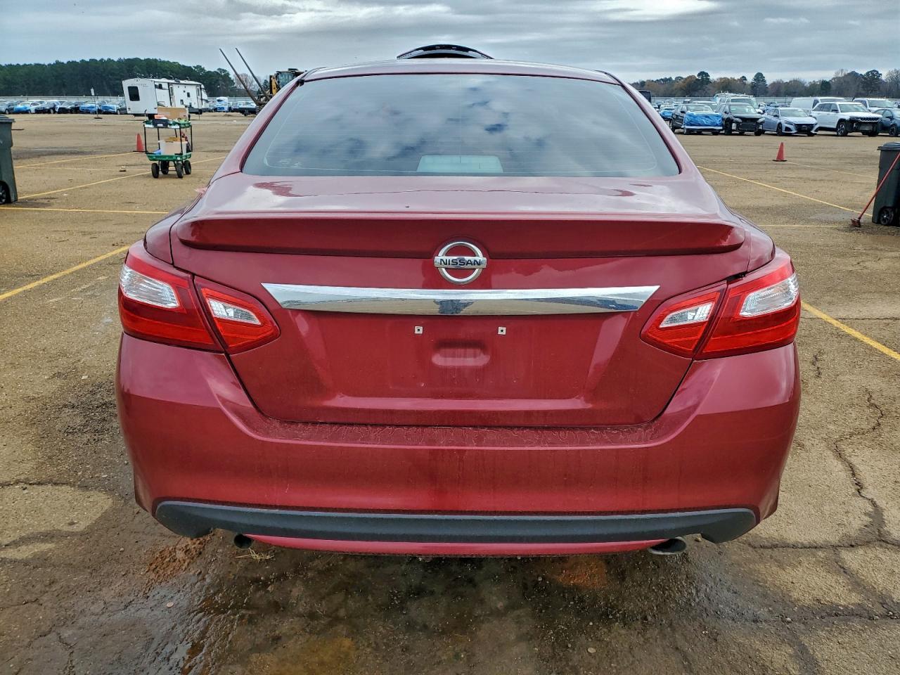 2016 Nissan Altima 2.5 - Фото 6