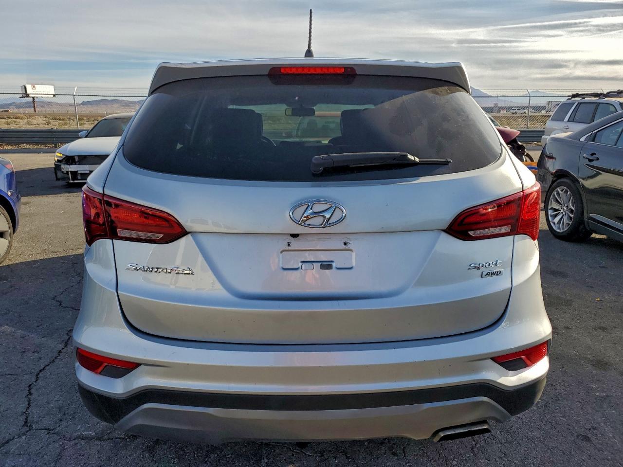 2018 Hyundai Santa Fe Sport 2.4L - Фото 6