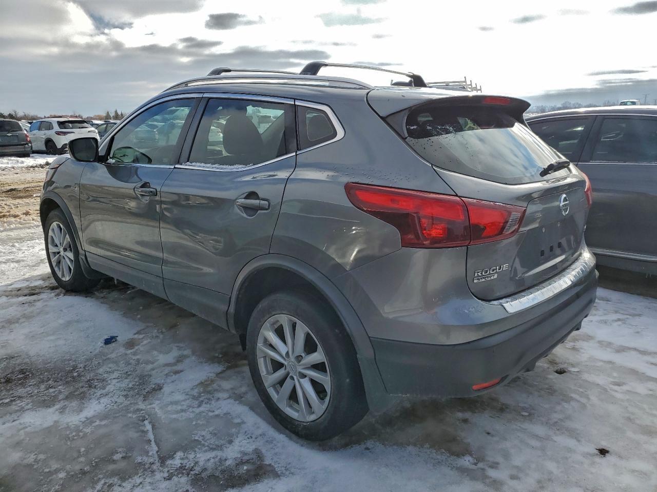 2017 Niss Rogue Sport - Image 2